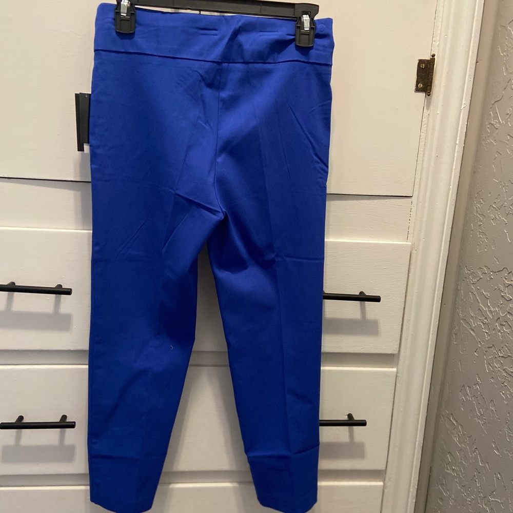 SLACKS.